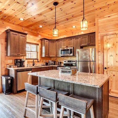 Gatlinburg Cabin With Private Hot Tub By Staycating 外观 照片