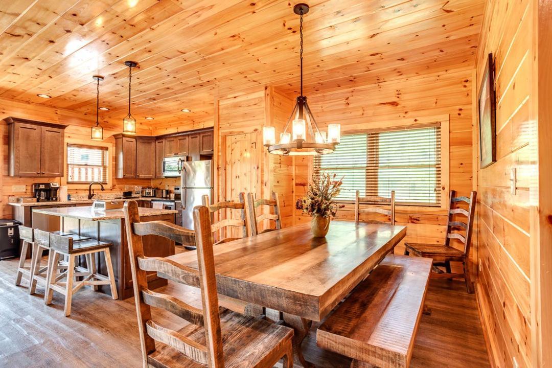 Gatlinburg Cabin With Private Hot Tub By Staycating 外观 照片