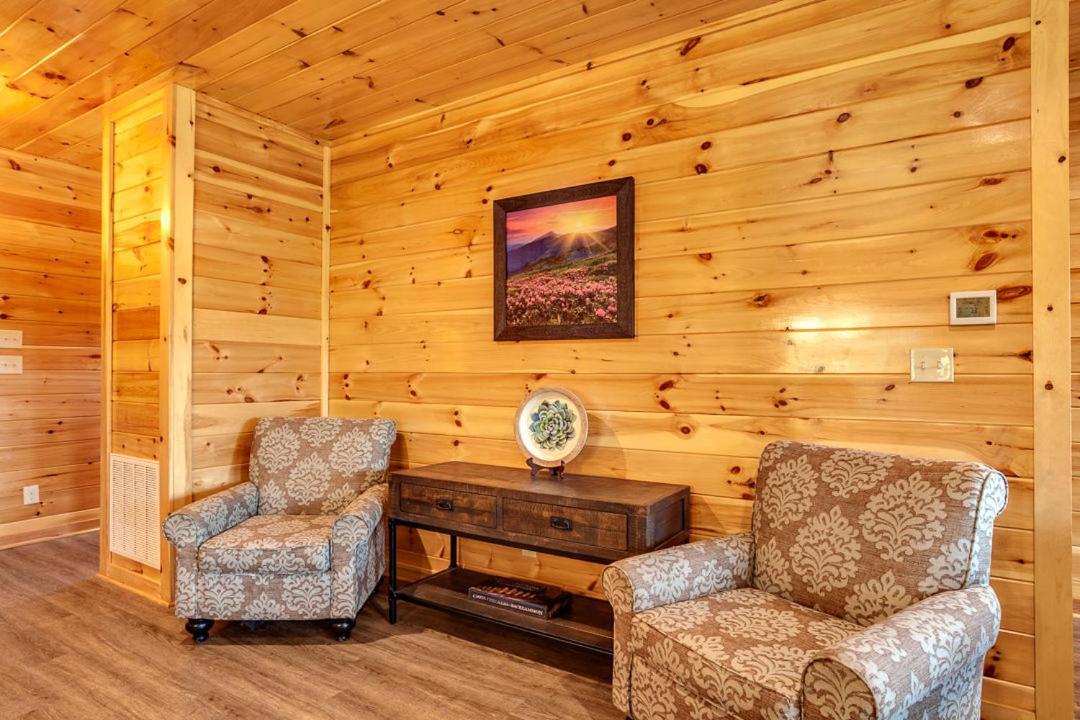 Gatlinburg Cabin With Private Hot Tub By Staycating 外观 照片