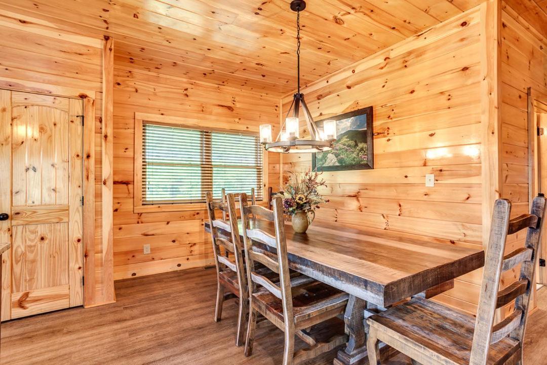 Gatlinburg Cabin With Private Hot Tub By Staycating 外观 照片