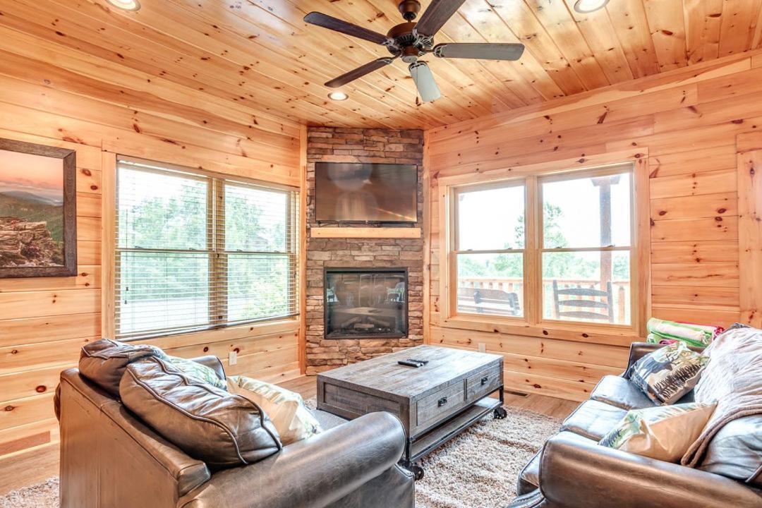 Gatlinburg Cabin With Private Hot Tub By Staycating 外观 照片