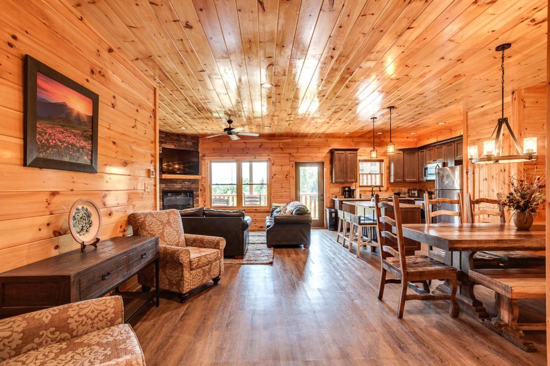 Gatlinburg Cabin With Private Hot Tub By Staycating 外观 照片