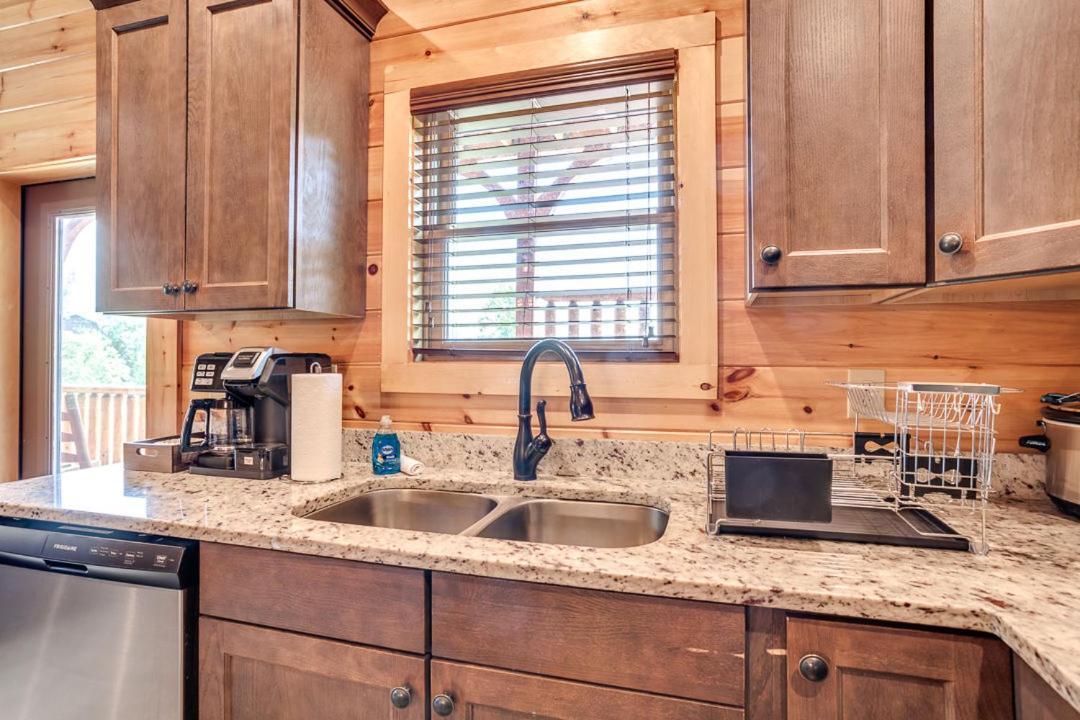 Gatlinburg Cabin With Private Hot Tub By Staycating 外观 照片