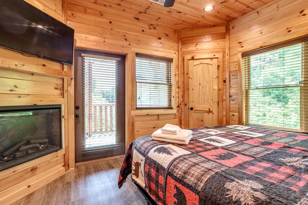 Gatlinburg Cabin With Private Hot Tub By Staycating 外观 照片