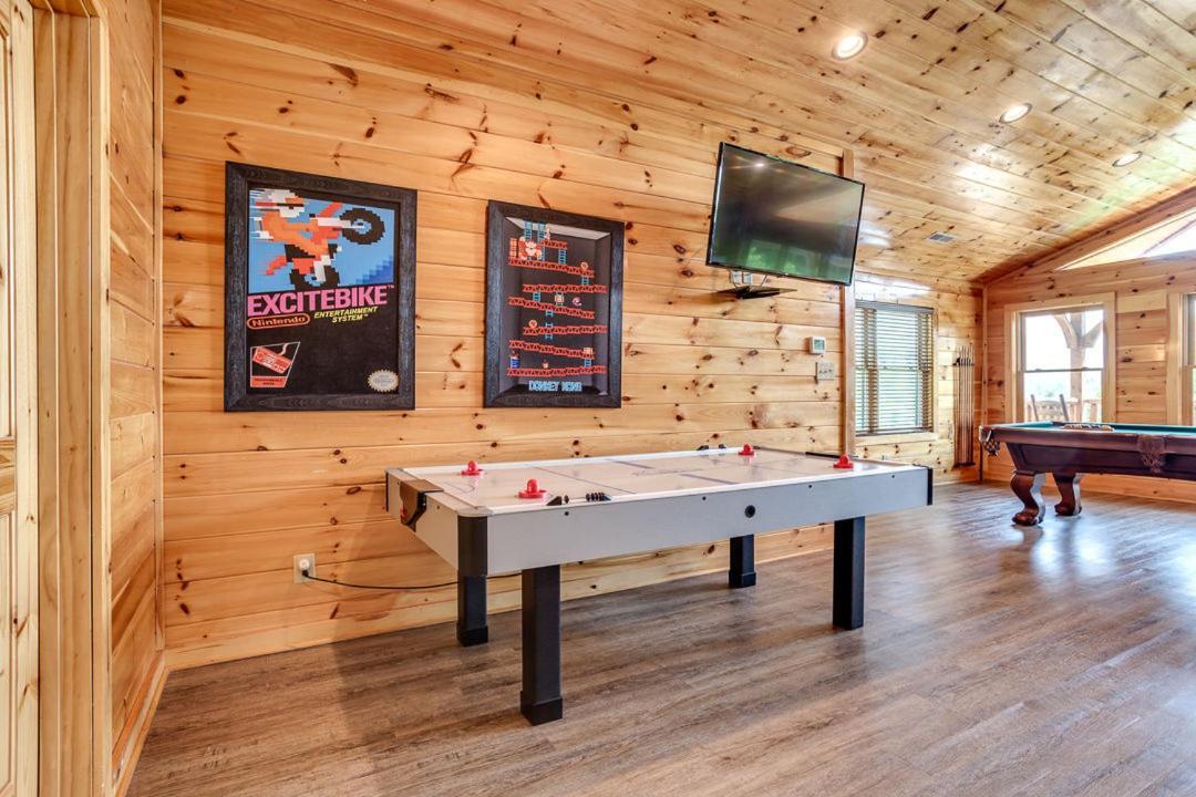 Gatlinburg Cabin With Private Hot Tub By Staycating 外观 照片