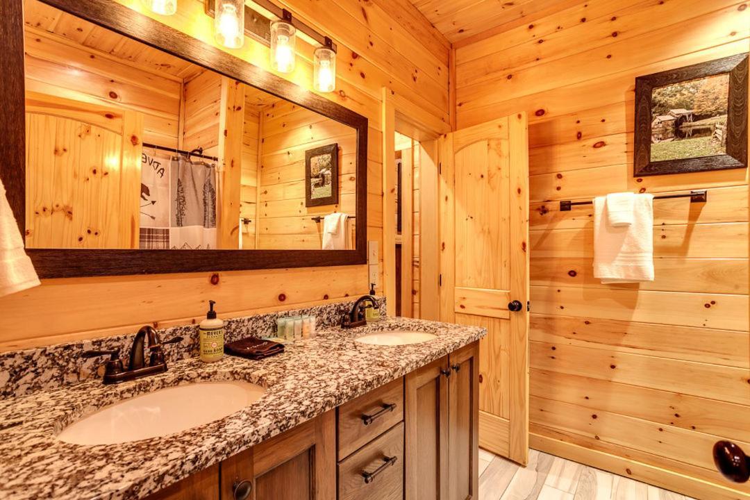 Gatlinburg Cabin With Private Hot Tub By Staycating 外观 照片